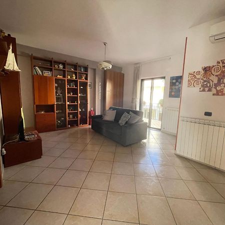 Appartement La Casa Di Pedro à Santa Maria Capua Vetere Extérieur photo